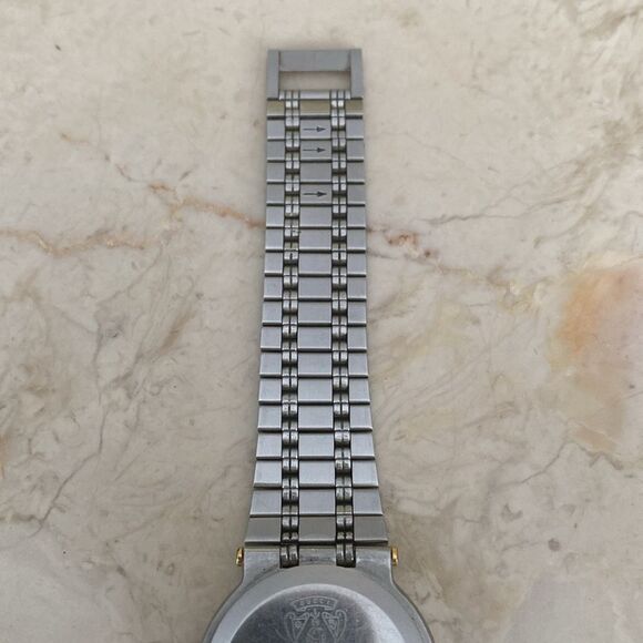 Vintage GUCCI 9000M Gold Plated & Stainless Steel Wristwatch - Unisex - Picture 13 of 16
